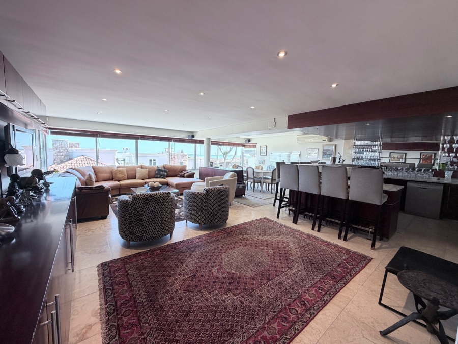 7 Bedroom Property for Sale in Bloubergstrand Western Cape